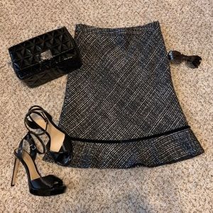 Like New Black & White Gap Skirt